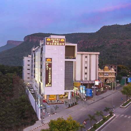 Pai Viceroy Hotell Tirupati Exteriör bild