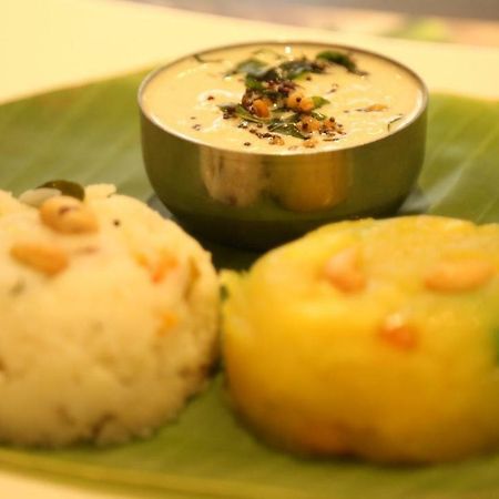 Pai Viceroy Hotell Tirupati Exteriör bild