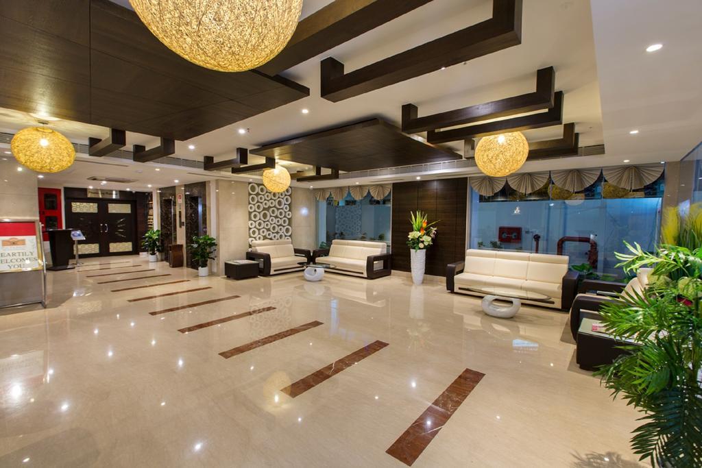 Pai Viceroy Hotell Tirupati Exteriör bild