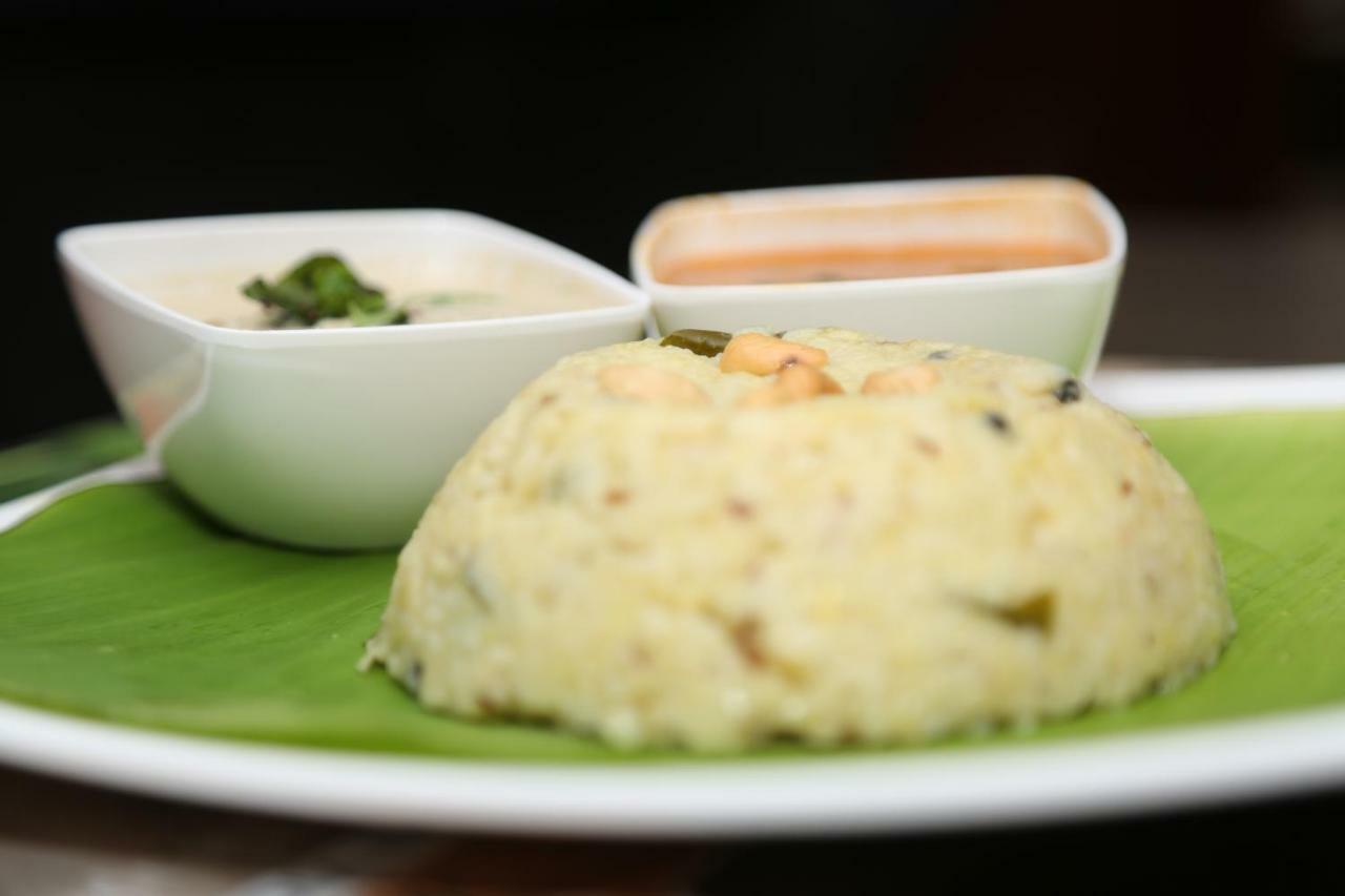 Pai Viceroy Hotell Tirupati Exteriör bild